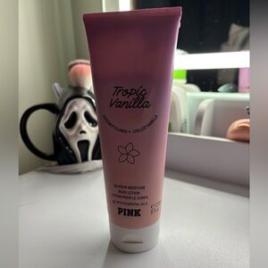 PINK vs tropic vanilla lotion